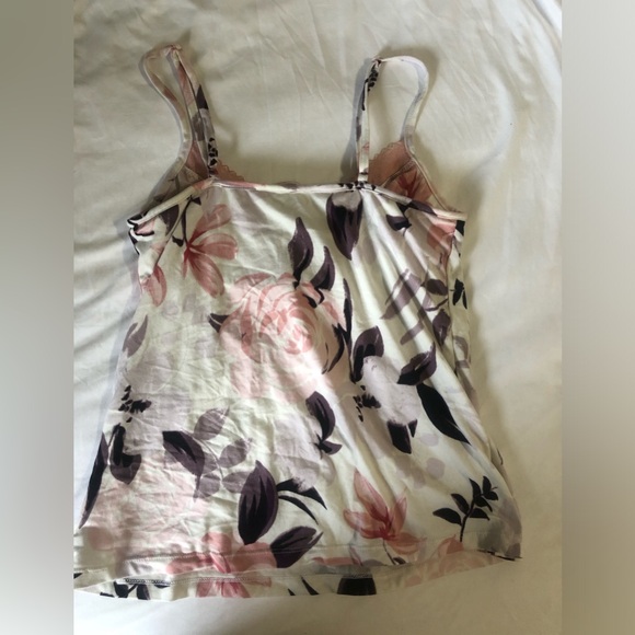 La Vie En Rose Floral Tank - Picture 2 of 3